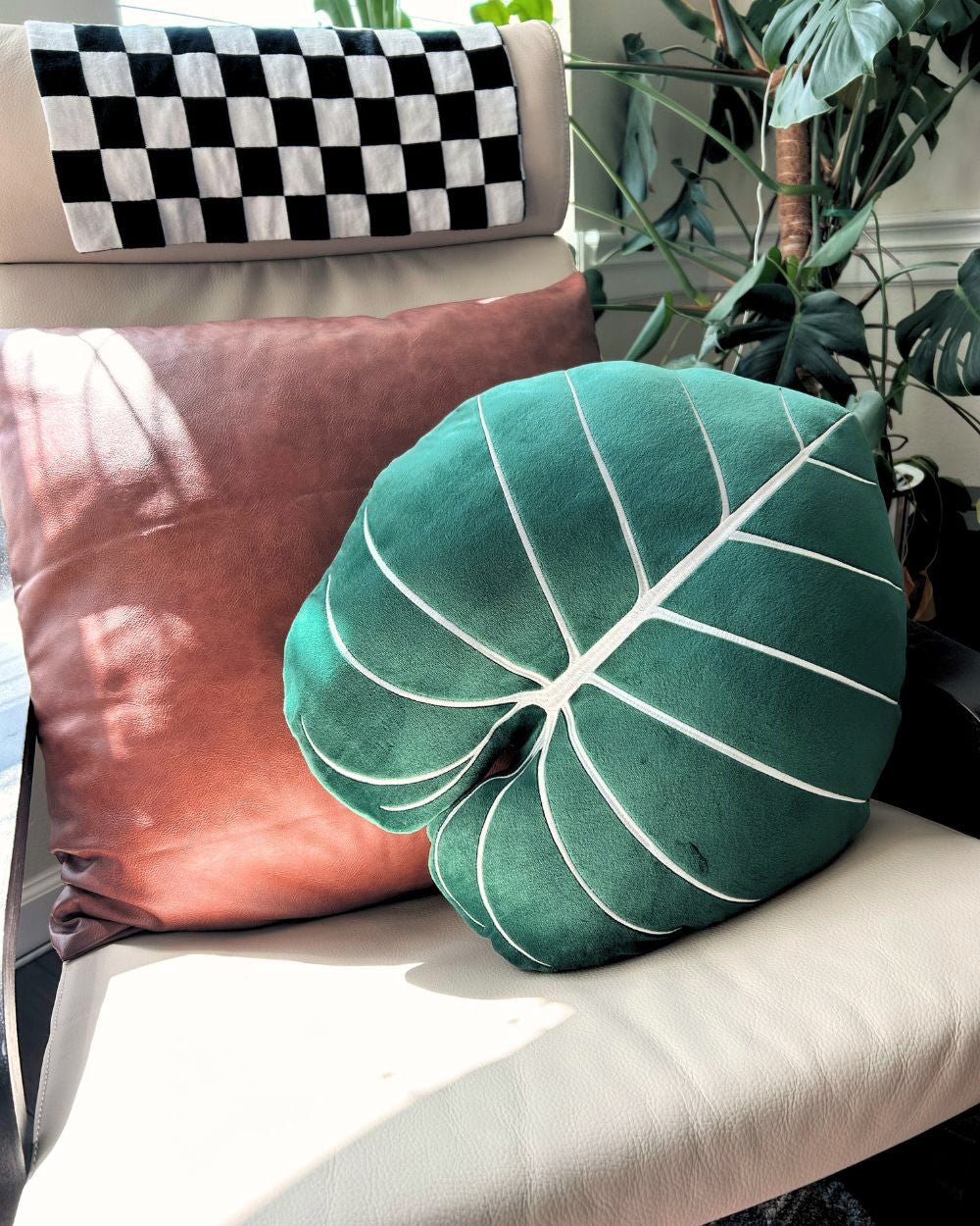 Philodendron Gloriosum Pillow - Forest Green - Green Philosophy Co.