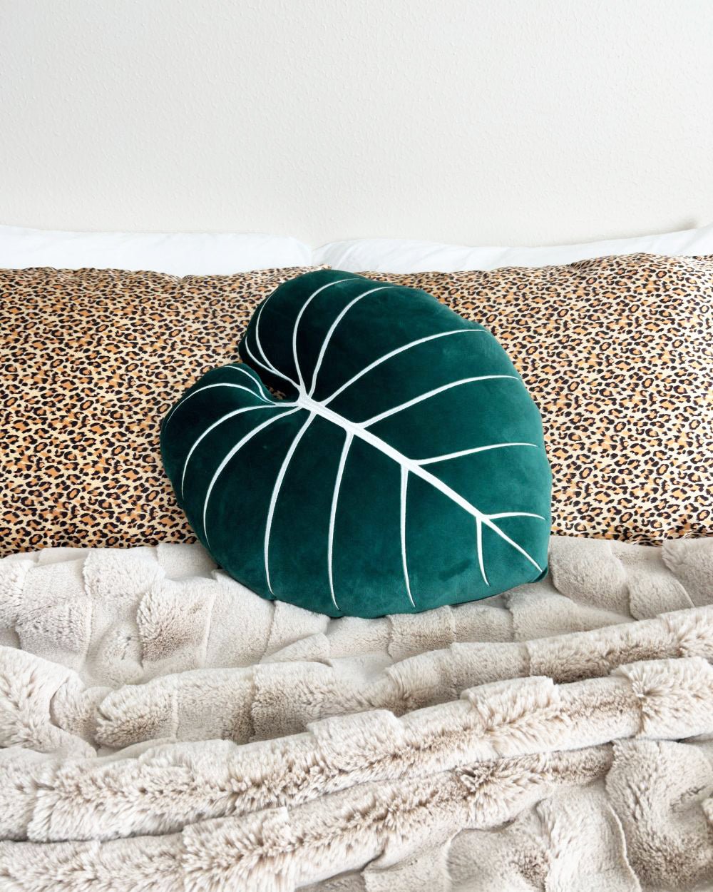 Philodendron Gloriosum Pillow - Forest Green - Green Philosophy Co.