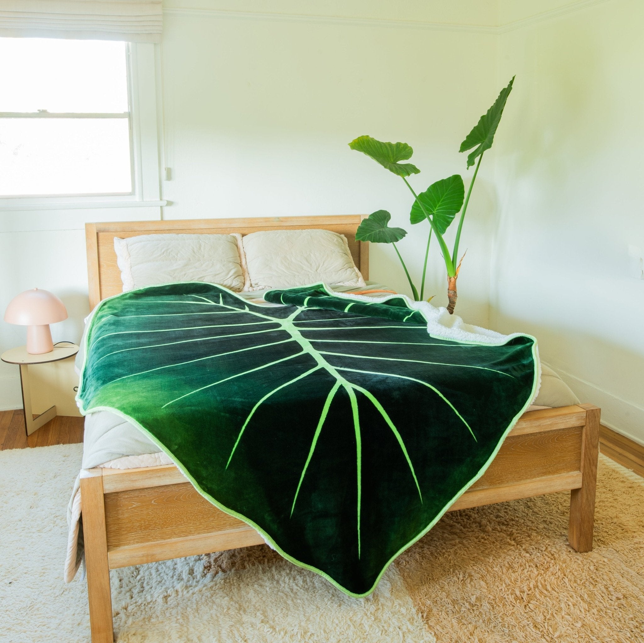 Regal Shield Giant Leaf Blanket - Green Philosophy Co.