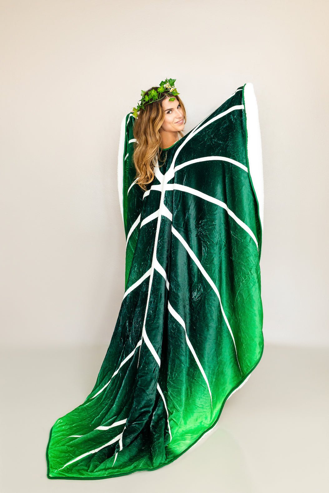 philodendron blanket Giant Leaf Blanket Gloriosum